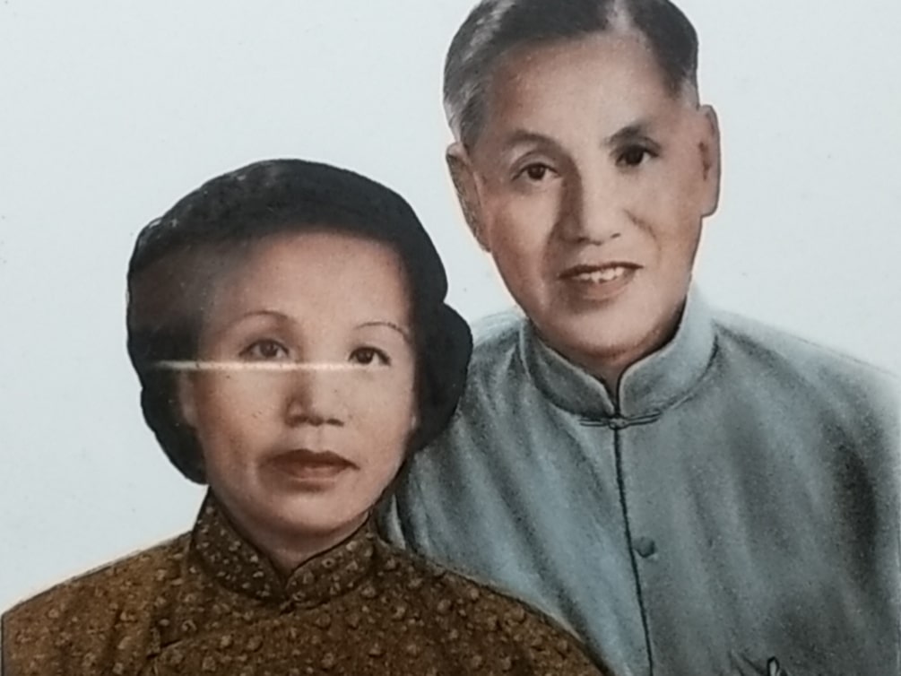 Ein altes, coloriertes Foto meiner Großeltern väterlicherseits